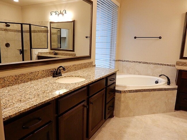 property at 38 Jonquil Pl