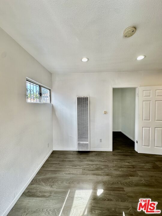 523 1/2 W 56th St in Los Angeles, CA - Building Photo - Building Photo