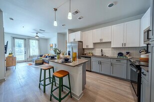 Corner on Main in Jacksonville, FL - Building Photo