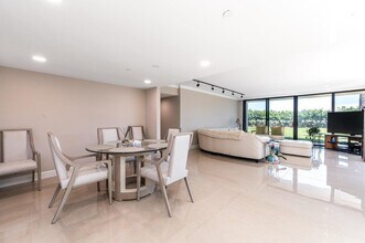 3390 S Ocean Blvd in Palm Beach, FL - Building Photo - Building Photo