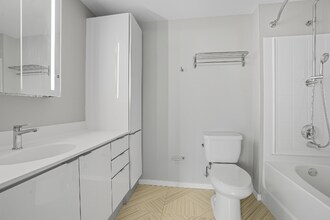 55 E Lake St in Chicago, IL - Building Photo - Building Photo