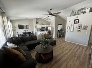 37772 Hollister Dr in Palm Desert, CA - Building Photo - Building Photo