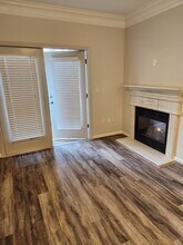 5559 glenridge dr,, Unit Aptmt. 1308 in Atlanta, GA - Foto de edificio - Building Photo