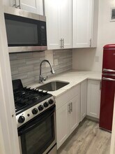 1 Scott Cir NW, Unit 203 in Washington, DC - Foto de edificio - Building Photo