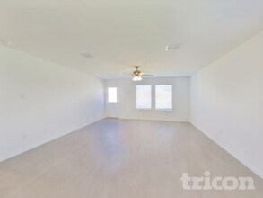 1616 Parlier St in McKinney, TX - Foto de edificio - Building Photo