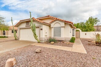 1642 W Gunstock Loop in Chandler, AZ - Building Photo - Building Photo