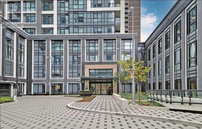 9-2329 Mabelle Ave in Toronto, ON - Building Photo - Building Photo