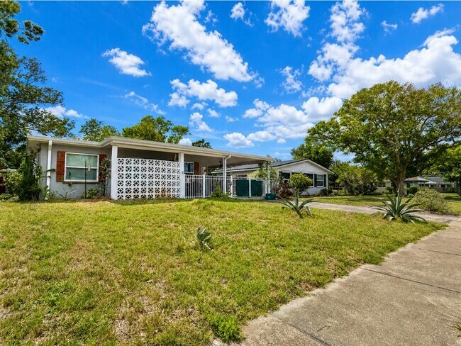 2440 Anastasia Dr in South Daytona, FL - Building Photo - Building Photo