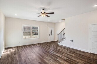 550 Peachers Mill Rd in Clarksville, TN - Building Photo - Building Photo