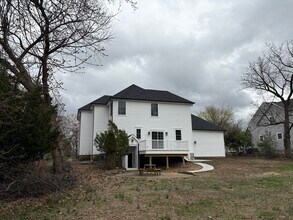 724 Holmdel Rd in Holmdel, NJ - Building Photo - Building Photo