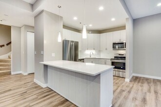 1730 N Clark St in Chicago, IL - Building Photo - Building Photo