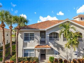 3015 Horizon Ln in Naples, FL - Building Photo