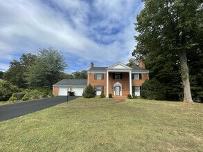 156 Scottsmill Rd in Madison Heights, VA - Building Photo - Building Photo