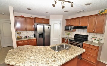 4610 162A Av NW in Edmonton, AB - Building Photo - Building Photo