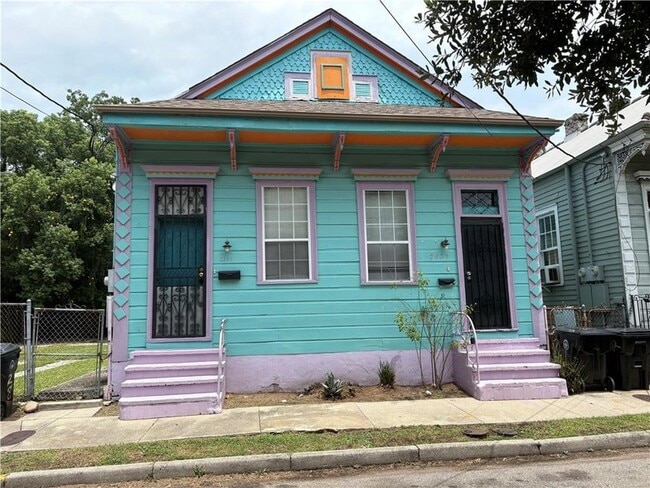 property at 2839 Maurepas St
