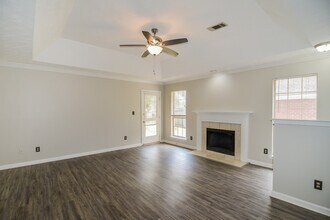 8529 English Oak Loop in Montgomery, AL - Foto de edificio - Building Photo