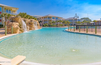 8700 Front Beach Rd in Panama City Beach, FL - Foto de edificio - Building Photo