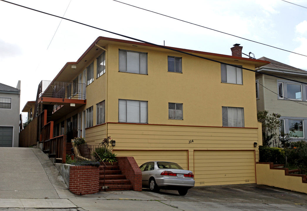 314 Warwick Ave in Oakland, CA - Building Photo