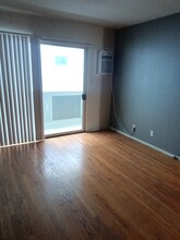 1128 S Bedford St in Los Angeles, CA - Foto de edificio - Building Photo