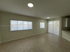 10720 NW 66th St in Doral, FL - Building Photo - Building Photo