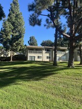 23281 Caminito Andreta in Laguna Hills, CA - Foto de edificio - Building Photo