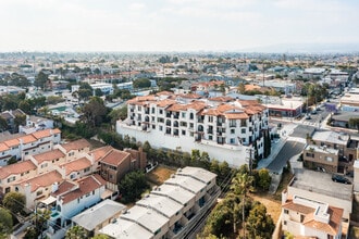 The Montecito in Redondo Beach, CA - Building Photo - Building Photo