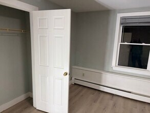 100 Main St, Unit 20 in Newmarket, NH - Building Photo - Building Photo