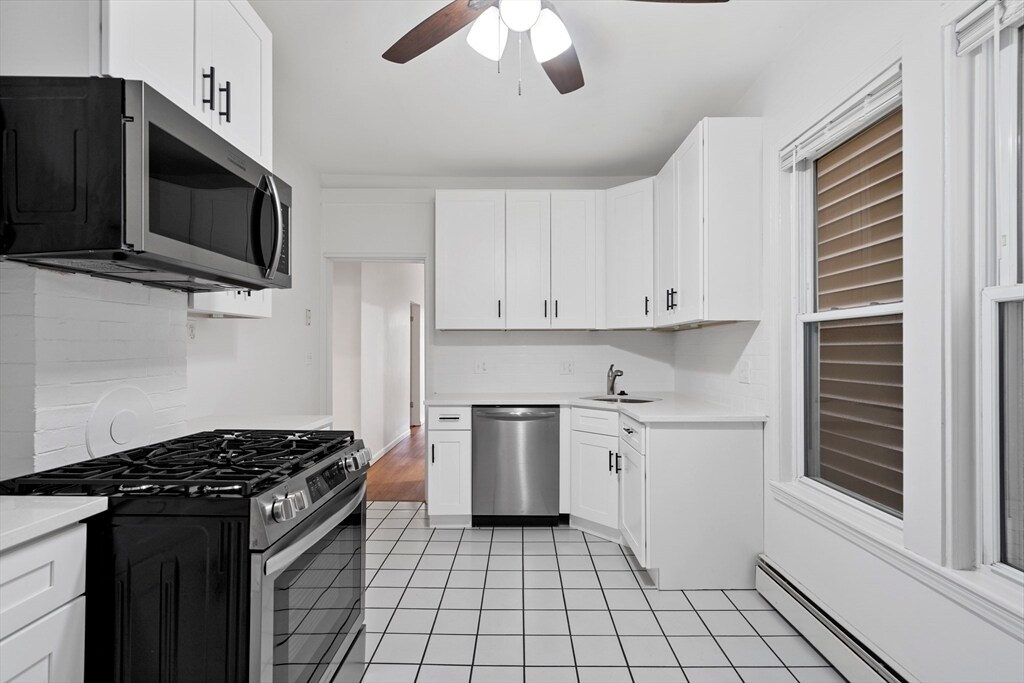 194 Emerson St in Boston, MA - Building Photo