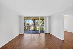 5260 NW 2nd Ave in Boca Raton, FL - Building Photo