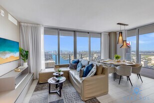 4112 Jimmy Buffett Mem Hwy in Hollywood, FL - Building Photo