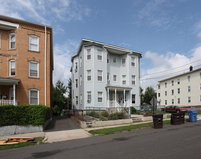 72 Booth St in New Britain, CT - Building Photo - Building Photo