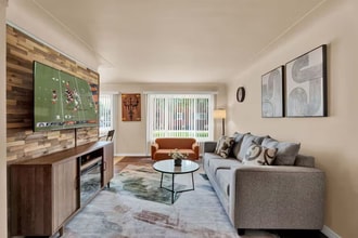 Clinton Township Apartments in Shelby Township, MI - Building Photo - Building Photo