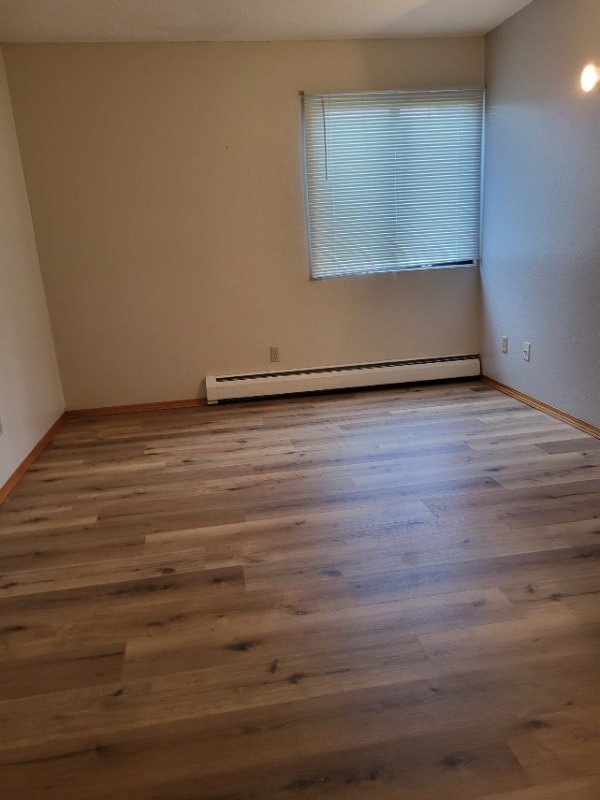 2204 Valleyhigh Dr NW in Rochester, MN - Foto de edificio - Building Photo