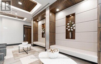 349 Rathburn Rd W in Mississauga, ON - Building Photo - Building Photo