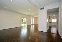 7935 Woodway Dr in Houston, TX - Building Photo - Building Photo