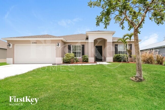 property at 1061 SW Du Bois Ave