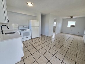 5427 16th St E in Bradenton, FL - Building Photo - Building Photo