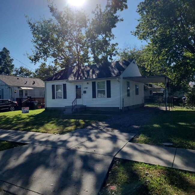 property at 1018 Navaho Pl