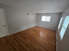 7315 Albright Ave in Jennings, MO - Building Photo - Building Photo