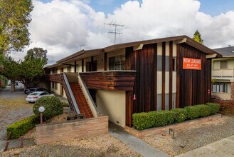 347-367 Everett Ave in Palo Alto, CA - Building Photo - Building Photo