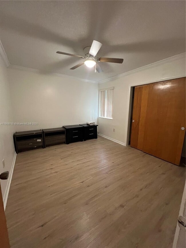 75 NE 186th Terrace in Miami, FL - Building Photo - Building Photo