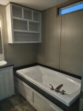 2040 Co Rd 130 in Ledbetter, TX - Building Photo - Building Photo