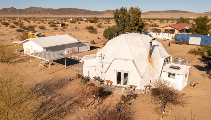 65122 E Broadway in Joshua Tree, CA - Building Photo