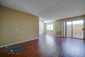 10250 Commerce St in Tujunga, CA - Building Photo - Building Photo