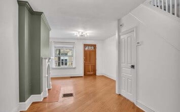 63 E North St in Carlisle, PA - Building Photo - Building Photo