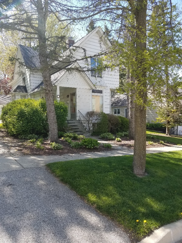 115 N 5th St, Unit Upper in St. Charles, IL - Building Photo - Building Photo