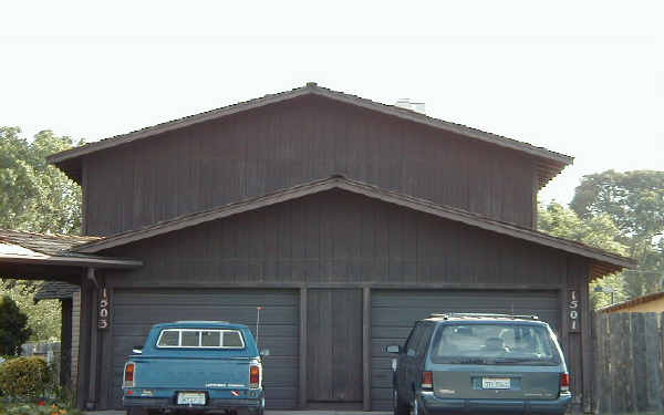 1505 Blackoak Dr in Stockton, CA - Building Photo