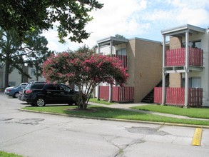 Mimosa Place Apartments in Lafayette, LA - Foto de edificio - Building Photo