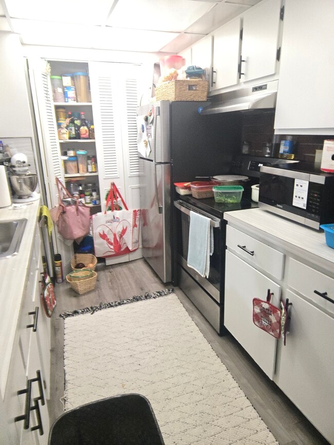 36 Greentree Ln, Unit 27 in Weymouth, MA - Building Photo - Building Photo