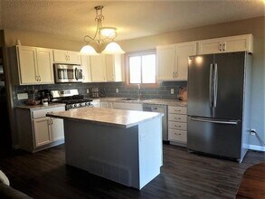 12 Penenah Dr in Lincoln, ND - Building Photo - Building Photo